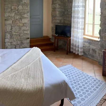 Les Tilleuls Saint-Georges-de-Luzençon