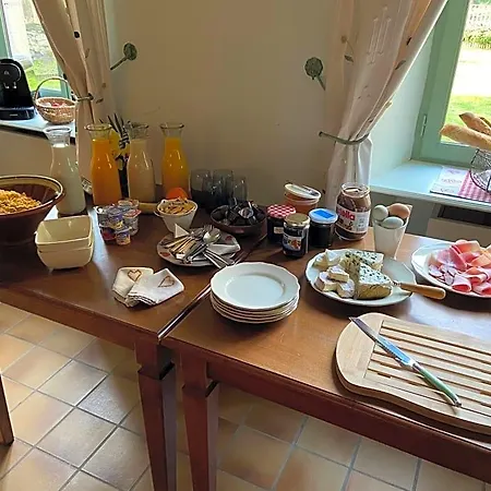 Frühstückspension Les Tilleuls Saint-Georges-de-Luzençon